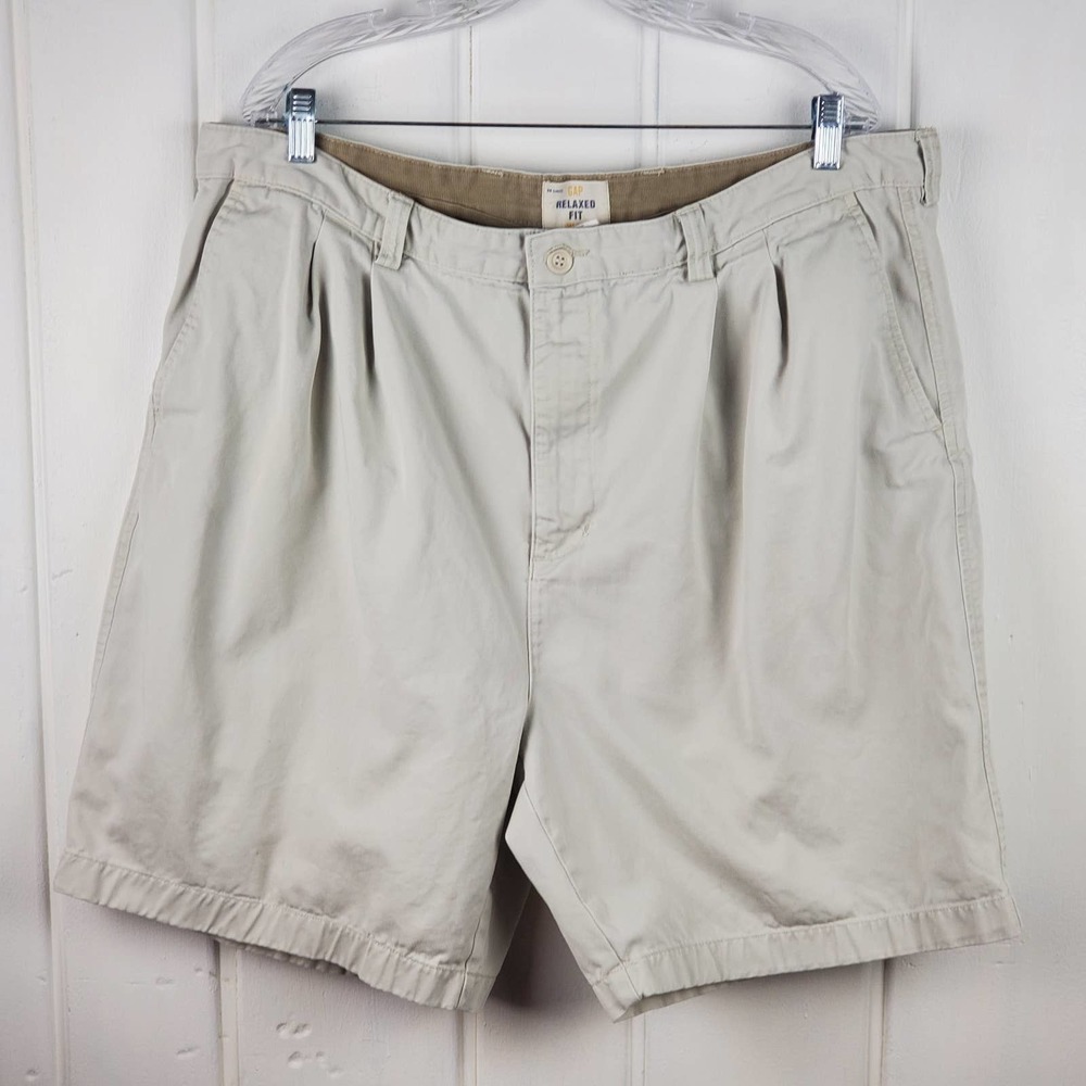 Gap Relaxed Fit Men's Khaki Shorts W42 - Picture 2 of 9